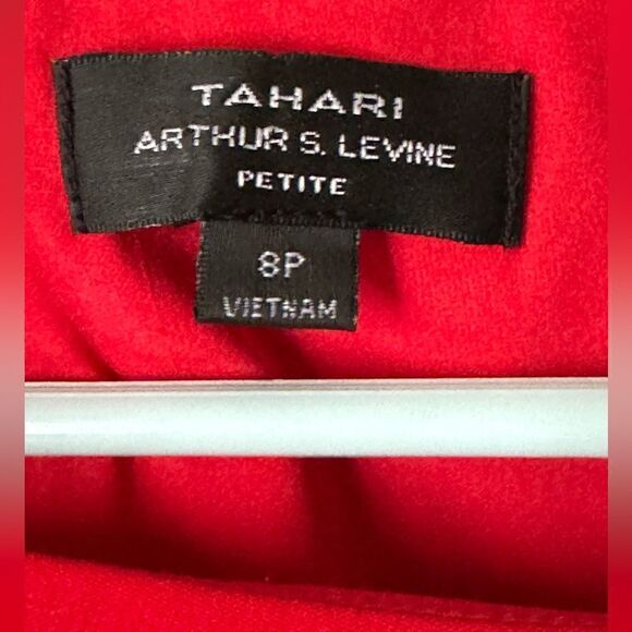 Tahari Red A-Line Sheath Style Dress - Size 8P - Picture 3 of 5